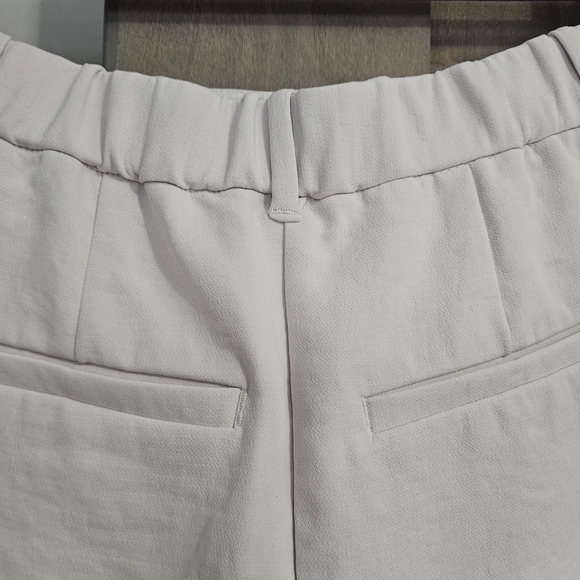 ABERCROMBIE&FITCH High Rise Tailored Premium Crepe shorts in Ivory. Size S NWT - Picture 9 of 13